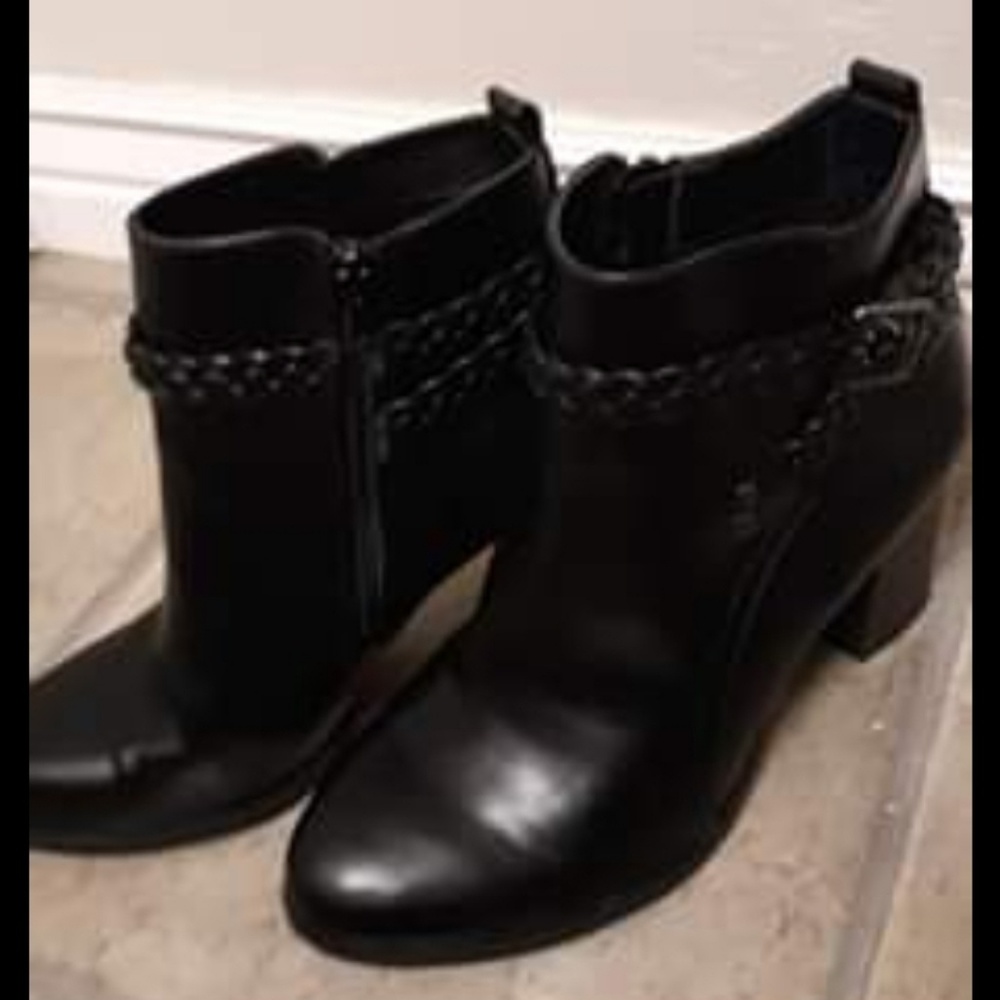 black booties